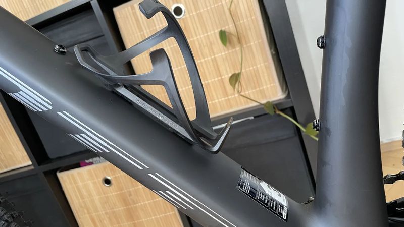 Scott Scale 940 carbon Black / vel.M / zánovní