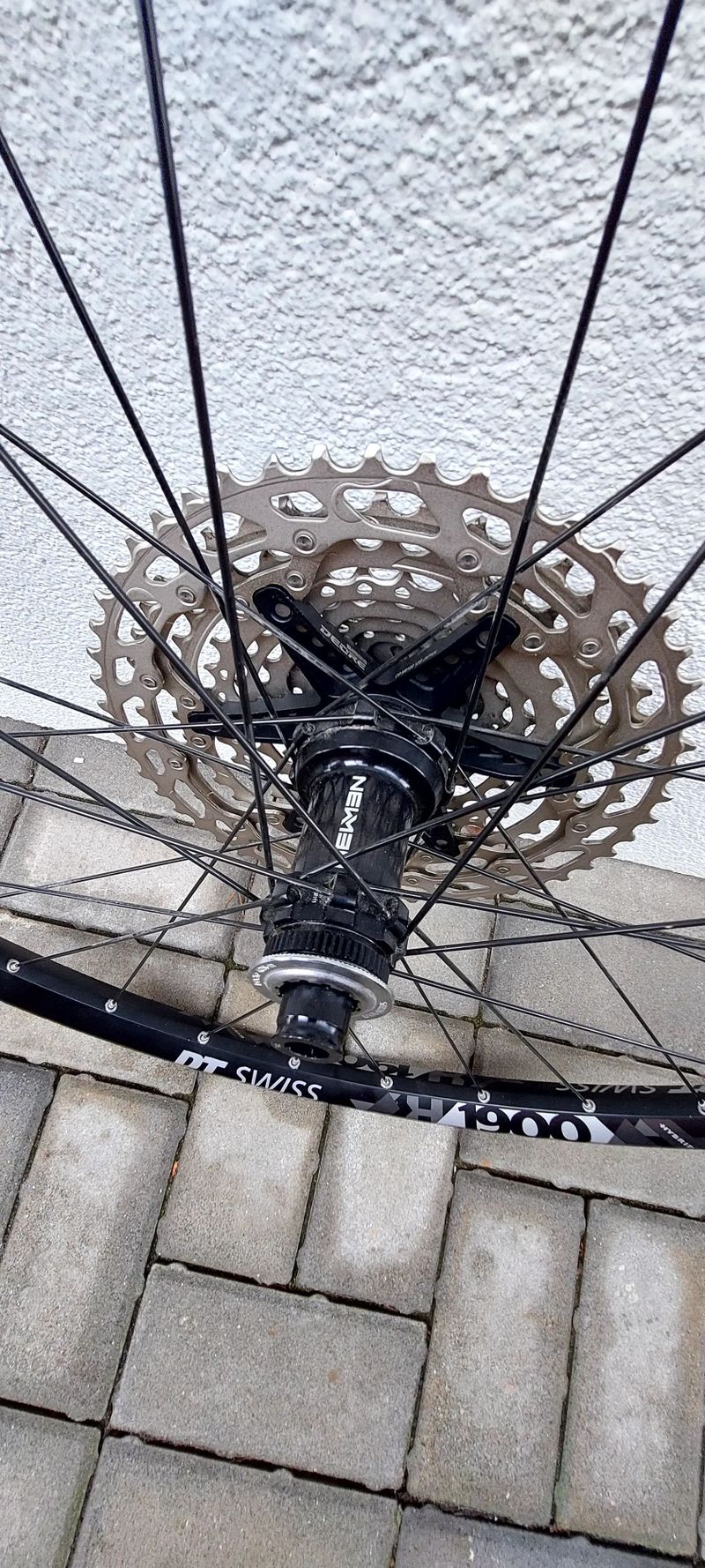 Nové zadni kolo 29" Newmen/DT Swiss 1900