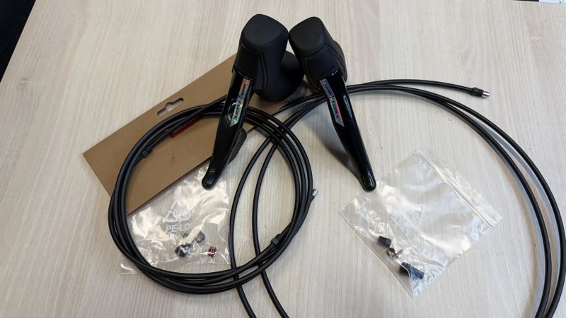 Páky Sram Force AXS & Hadice