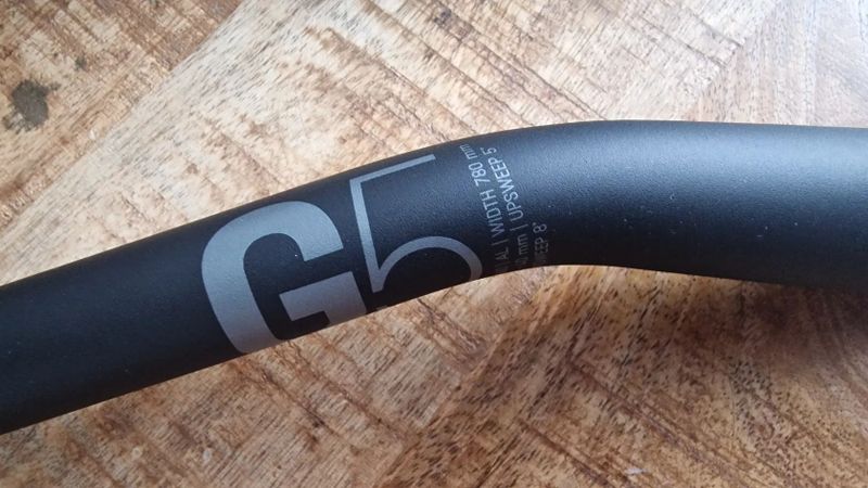 řidítka Canyon G5 AL 31,8mm, rise 40mm, 760mm a 780mm