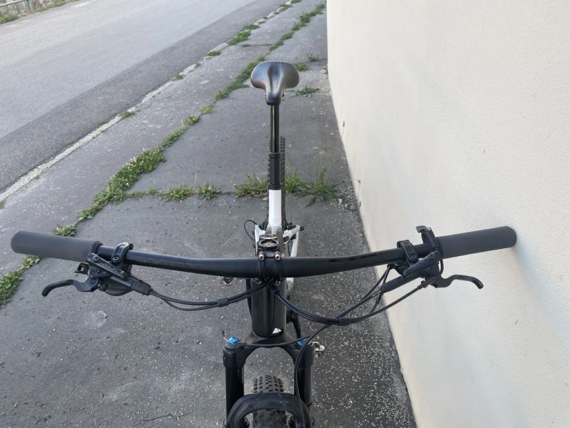 Canyon Lux WC CF6 - nový rám 