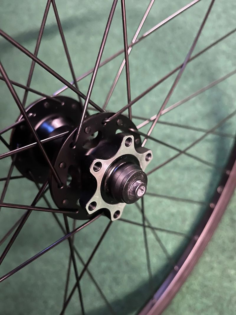 Prodám přední zapletené 26" MTB kolo