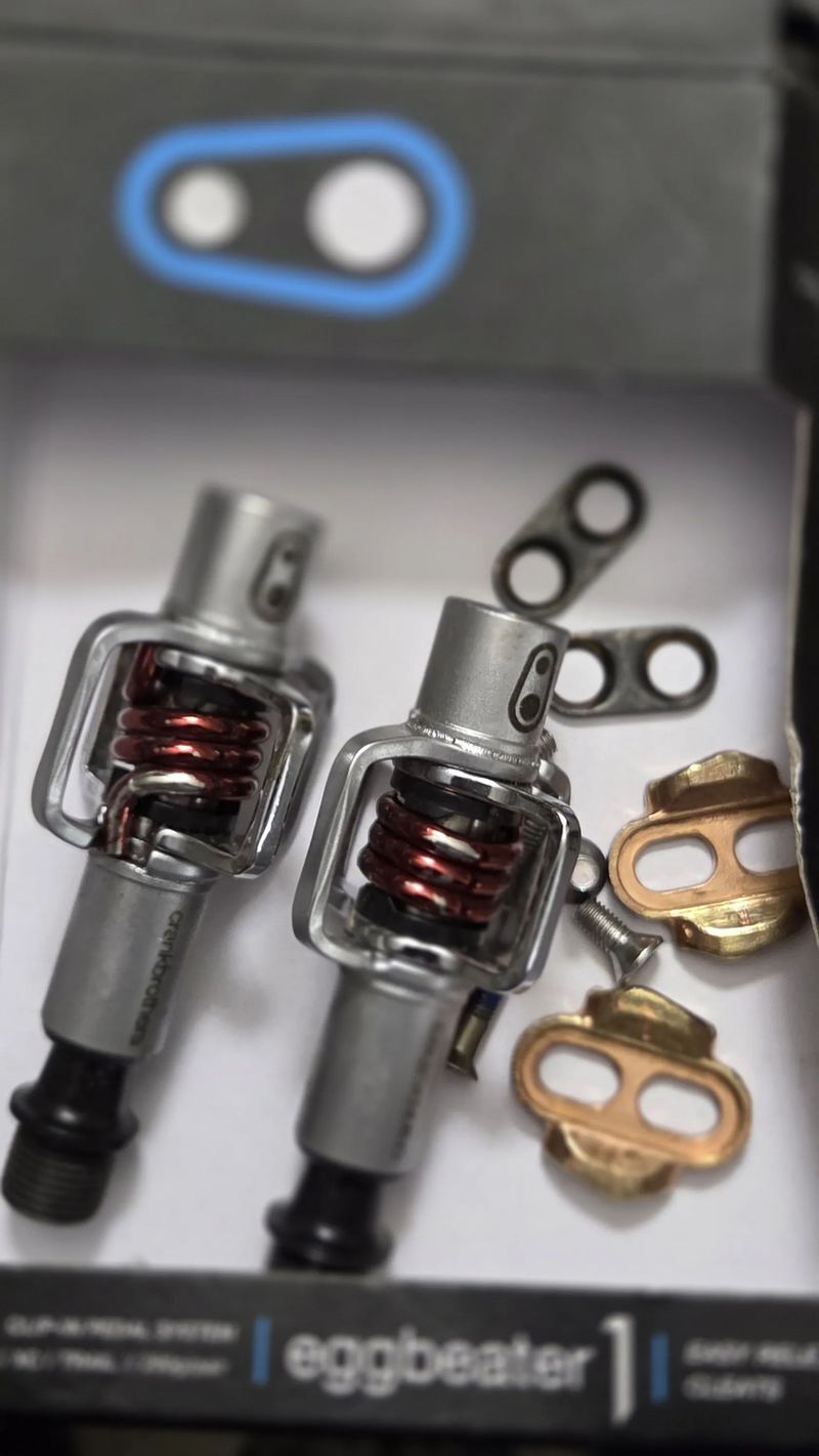 Crank brothers crankbrothers nové pedály 