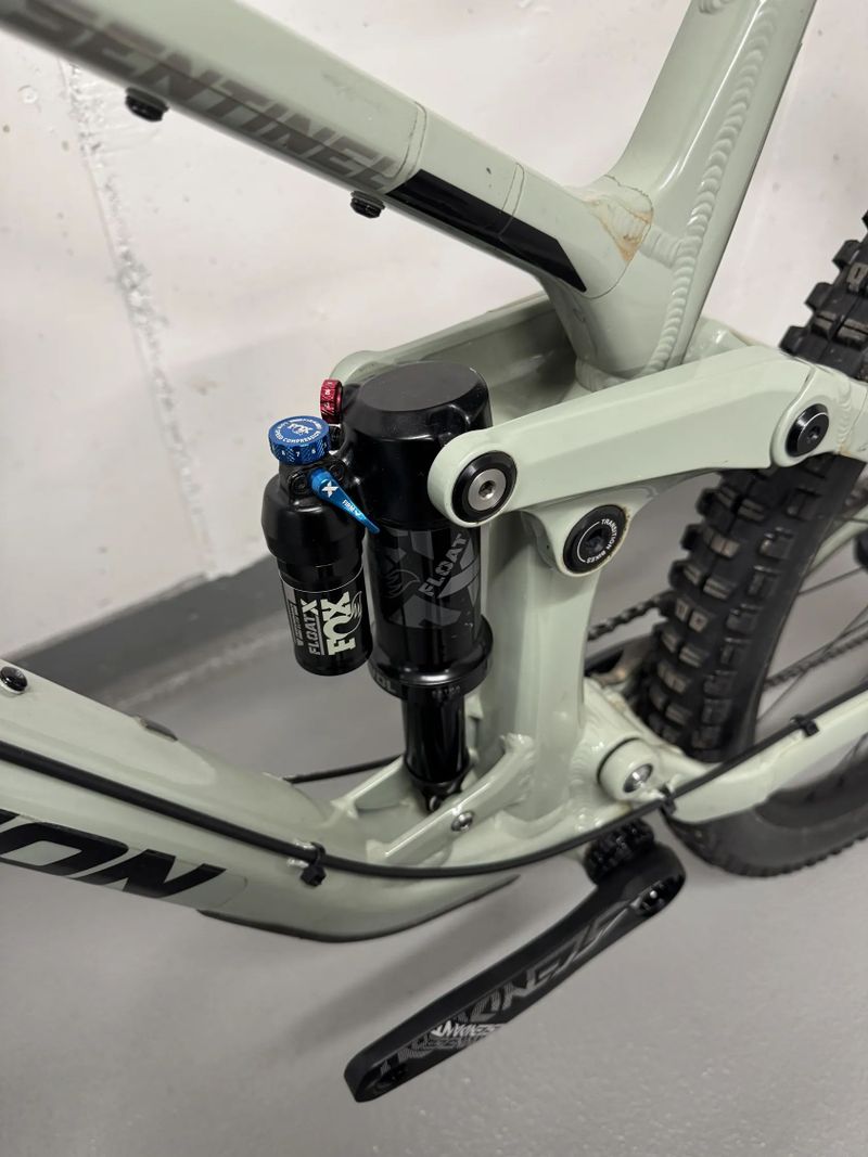 Transition Sentinel V2 L na diely