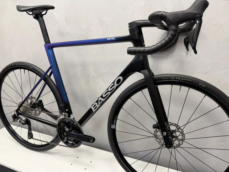 Silniční kolo Basso Astra, Shimano 105 Di2, vel. 56