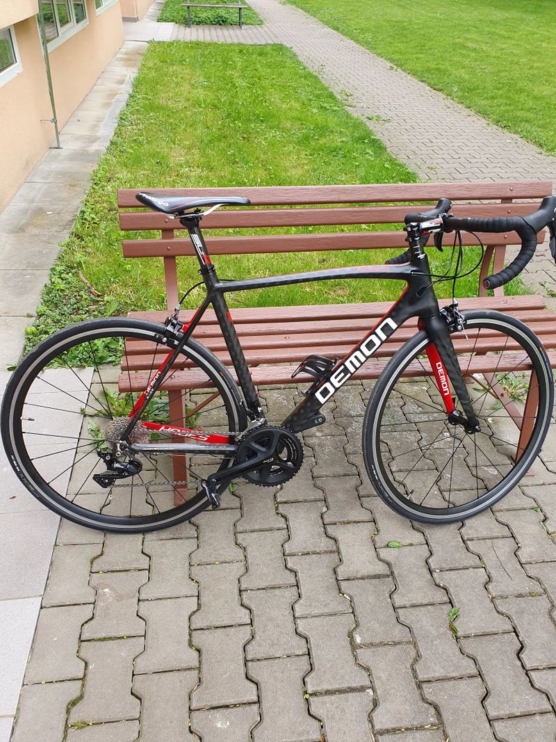 Silniční kolo Demon Hades