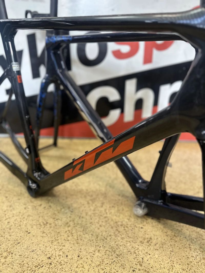 Rámová sada KTM Revelatro Alto Exonic ve vel.XL