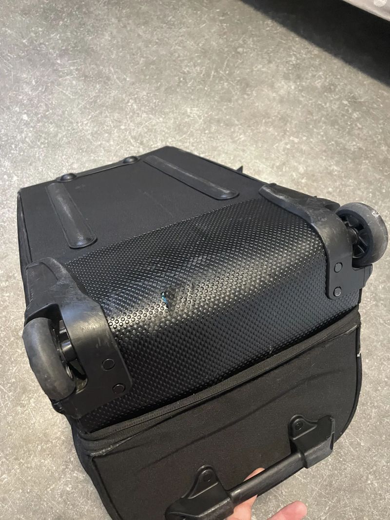 Velká sportovní taška na kolečkách