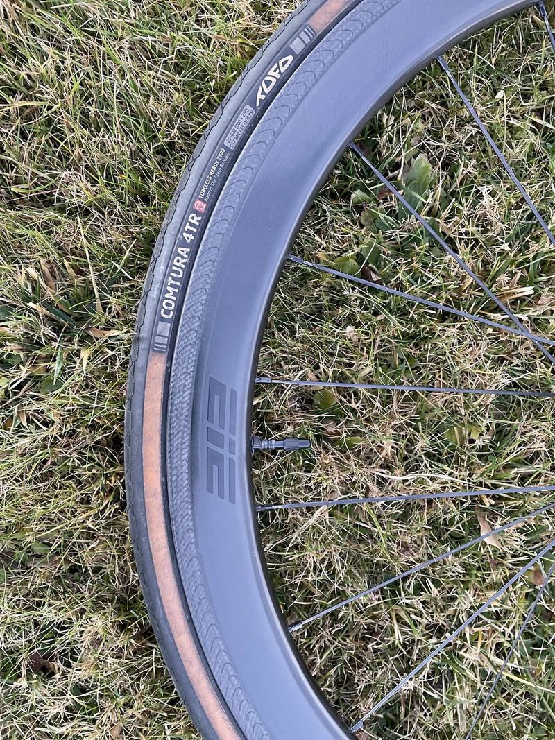 Prodám klasická silniční kole EIE 45mm, DTS240