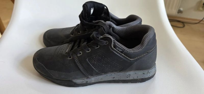 Specialized spd tretry