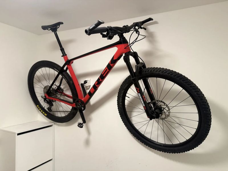 Trek Procaliber 9.6 (XL) – Downcountry Tuning za 32 tis., Vidlice Marzocchi Z2 120mm