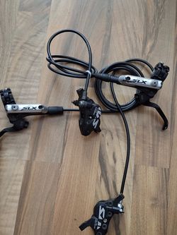 Pár hydraulických brzd Shimano Saint - 4 písty