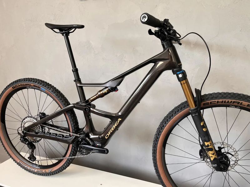 Elektrokolo ORBEA RISE SL M10 420Wh, váha 18,5kg