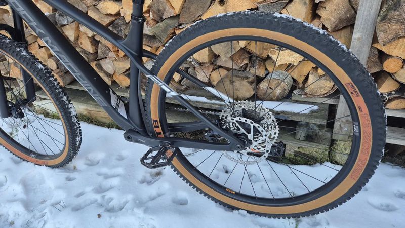 Rock Machine Blizz crb 50-29 top stav