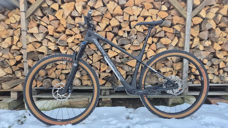 Rock Machine Blizz crb 50-29 top stav