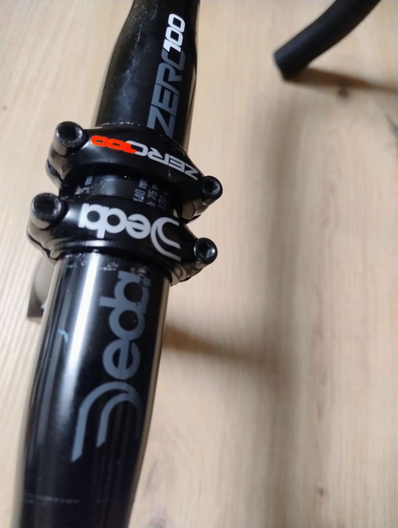 Řidítka a představec Deda Zero 100