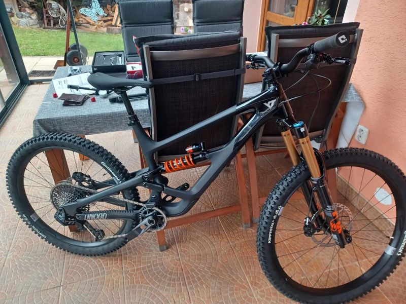 YT Industries Capra MX CORE 4 CF
