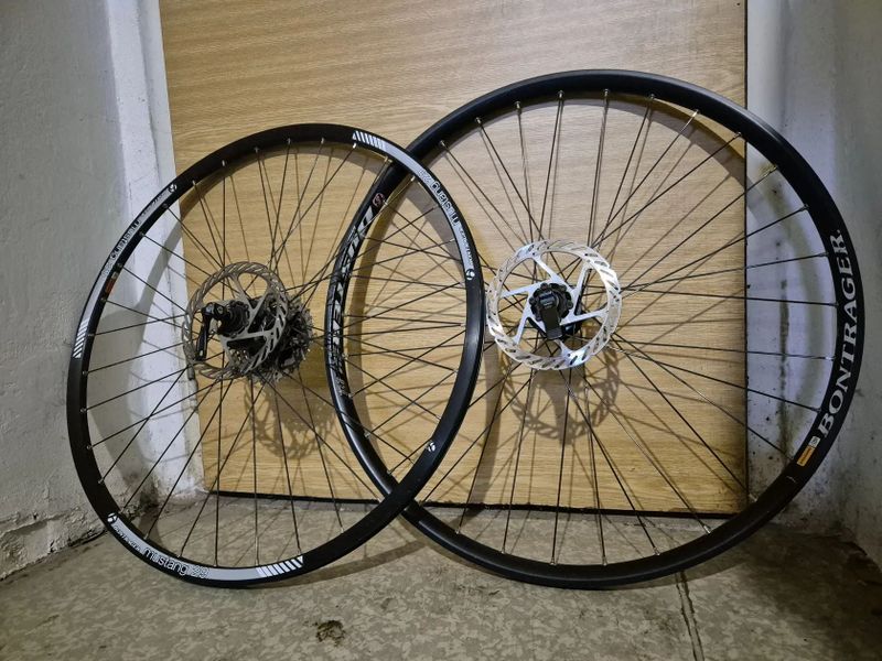 Zapletená kola 29' BONTRAGER- rychloupínák