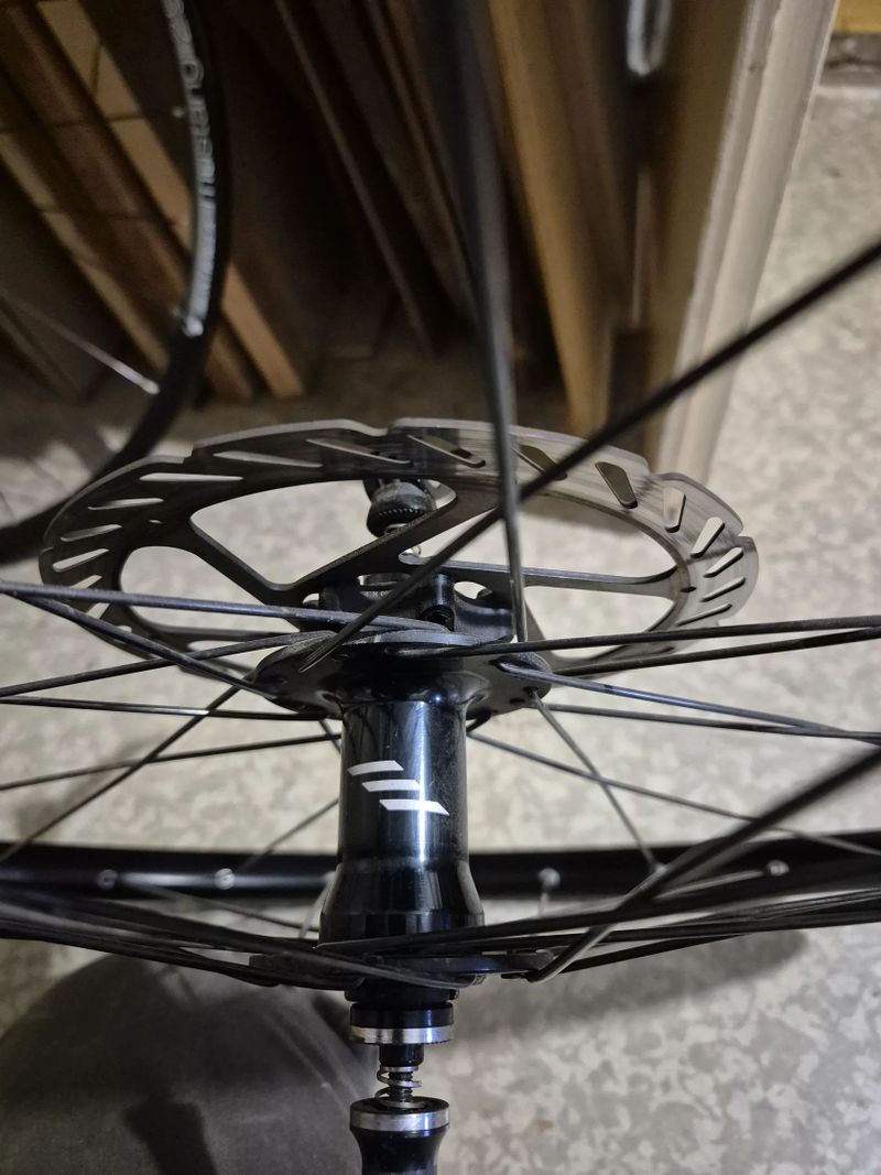 Zapletená kola 29' BONTRAGER- rychloupínák