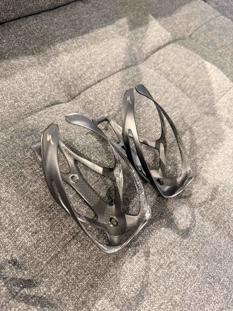 Karbonové košíky S-Works Rib cage - za za oba!!