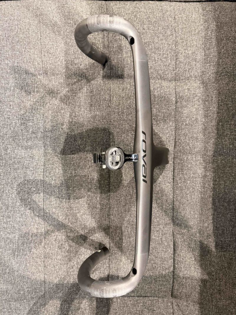 Karbonový kokpit Roval Rapide cockpit 110x440mm 