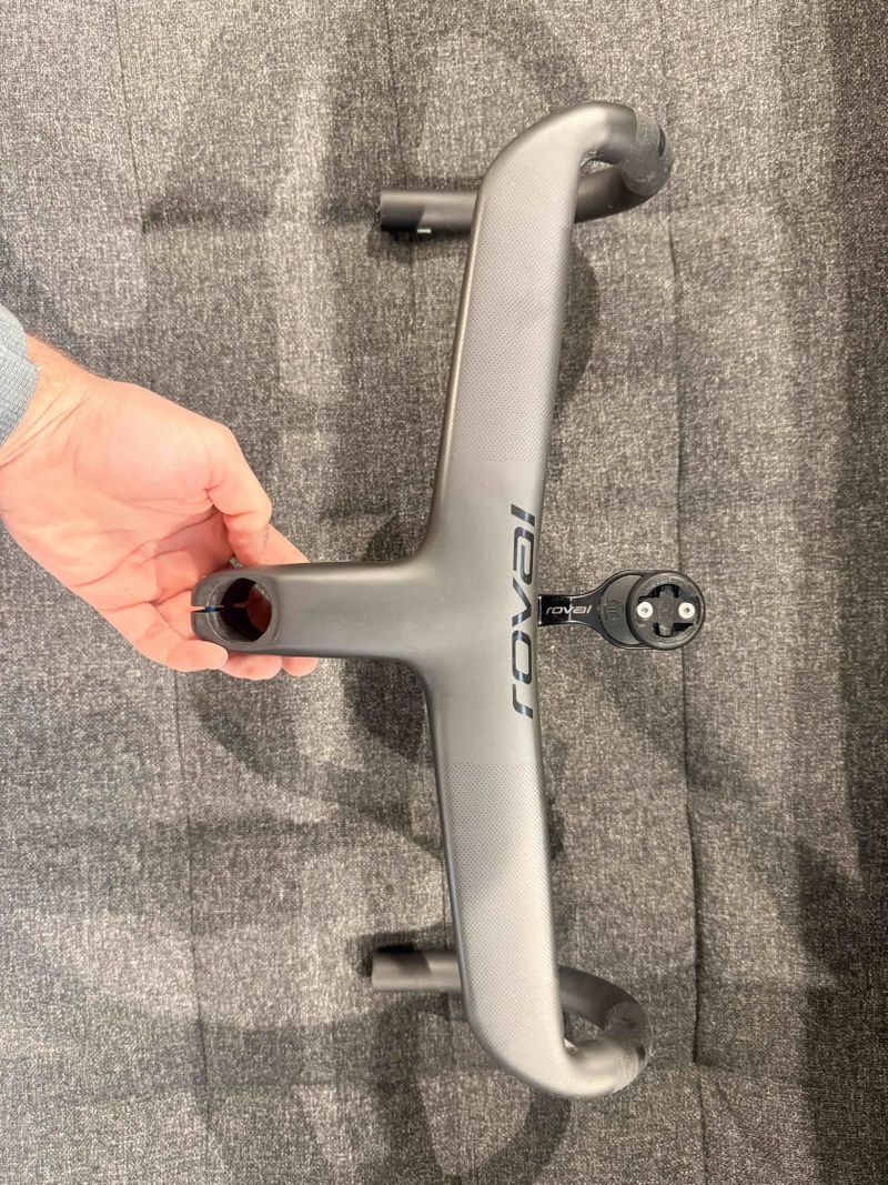 Karbonový kokpit Roval Rapide cockpit 110x440mm 