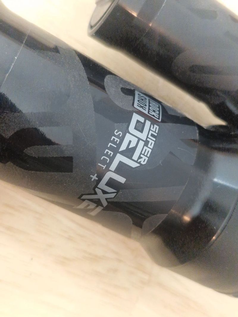 Rock Shox tlumic super deluxe select plus