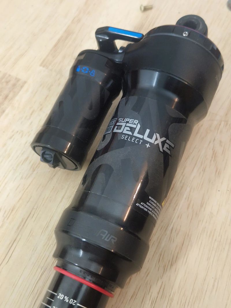 Rock Shox tlumic super deluxe select plus