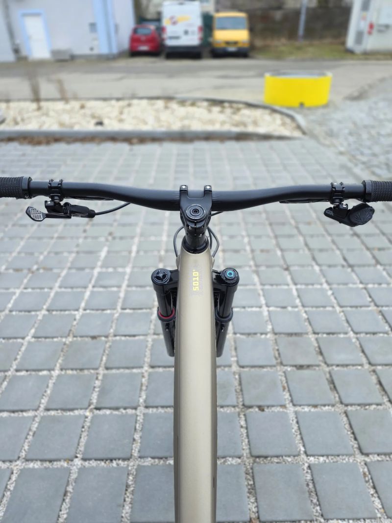 Santa Cruz 5010 C V5 2023 Mullet 29/27,5" – velikost M / SRAM GX Eagle AXS / RockShox Pike / Top 