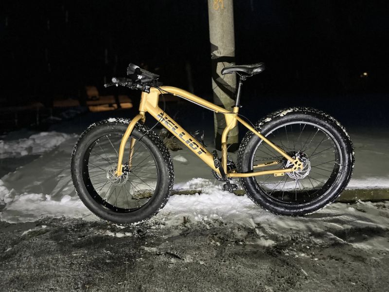 Fatbike Helliot - tlusté kolo / široké pláště - Zlatý