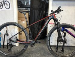 THRUST carbon vel.15"