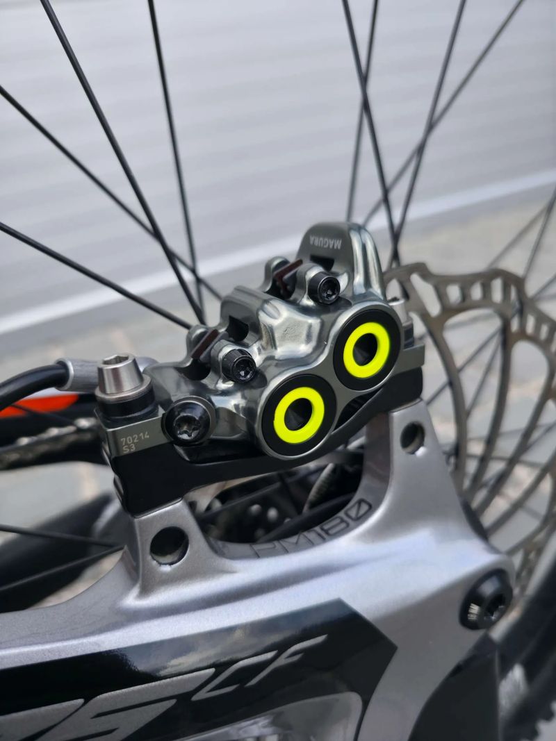 Downhill kolo YT Industries Tues CF Pro Race Carbon 27.5" velikost L (M) / Karbonová kola E13 / Top