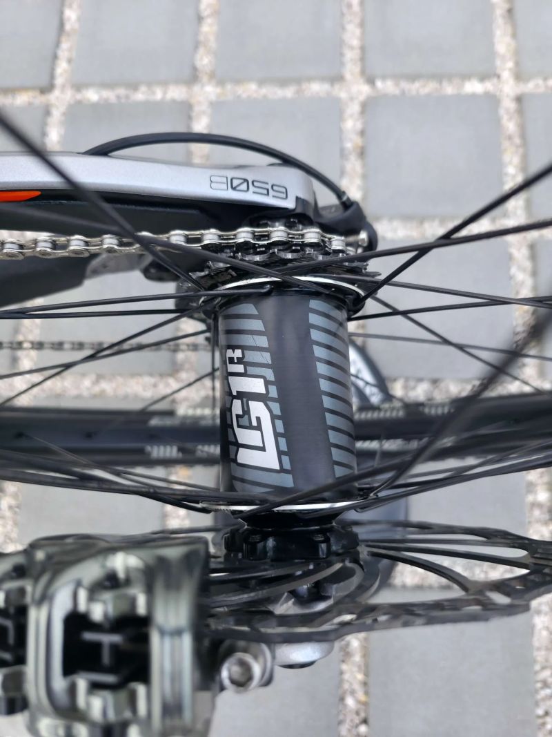 Downhill kolo YT Industries Tues CF Pro Race Carbon 27.5" velikost L (M) / Karbonová kola E13 / Top