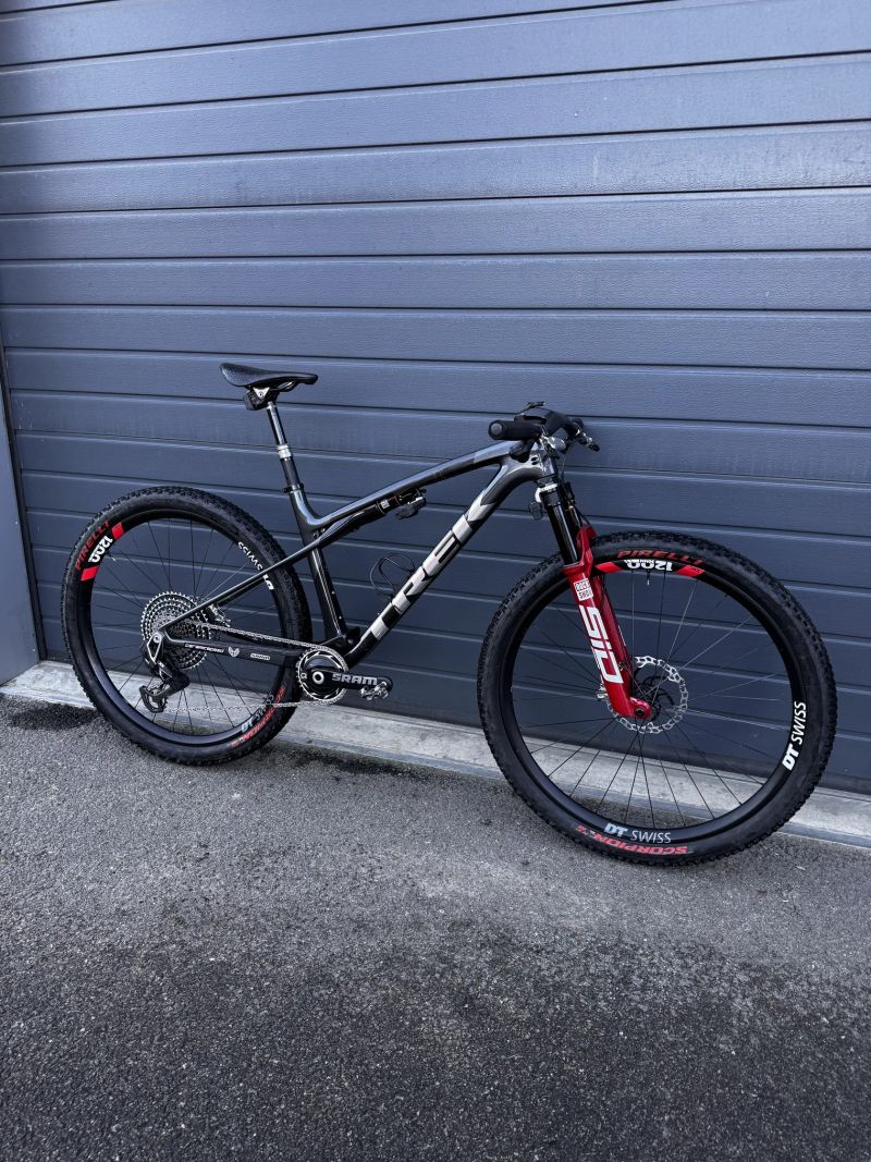 Prodám/vyměním rámovou sadu Trek Supercaliber SLR Gen 2 flight attendant vel. L