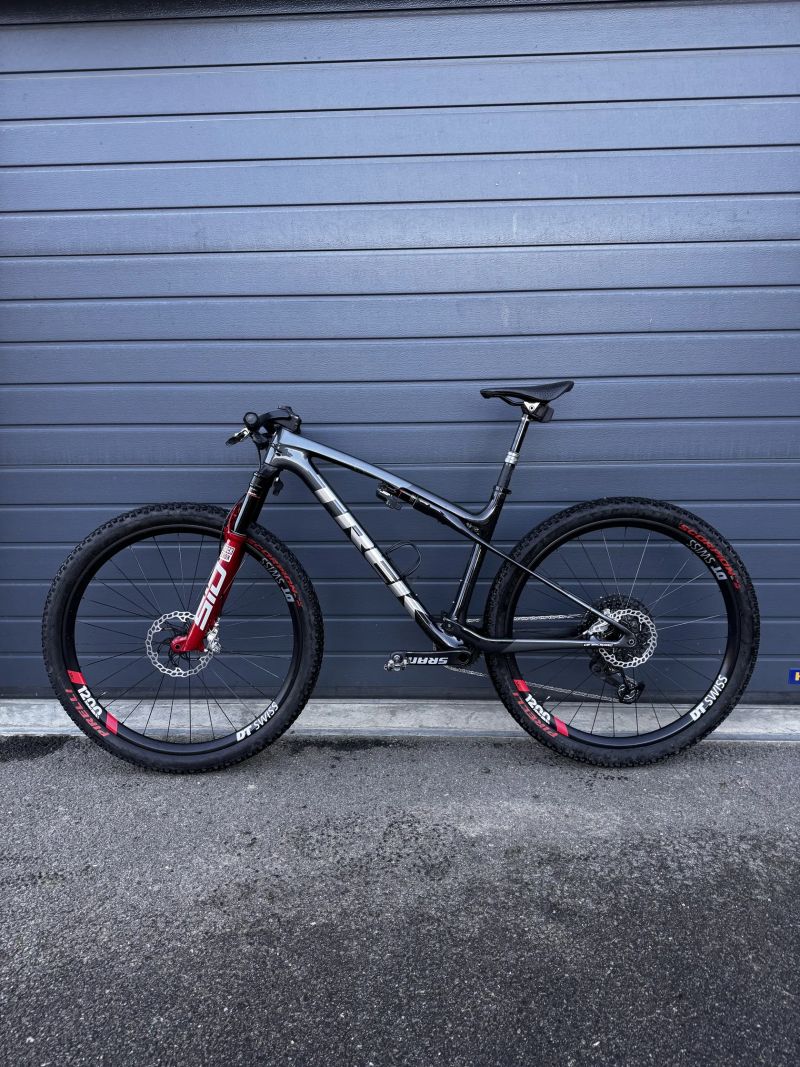 Prodám/vyměním rámovou sadu Trek Supercaliber SLR Gen 2 flight attendant vel. L