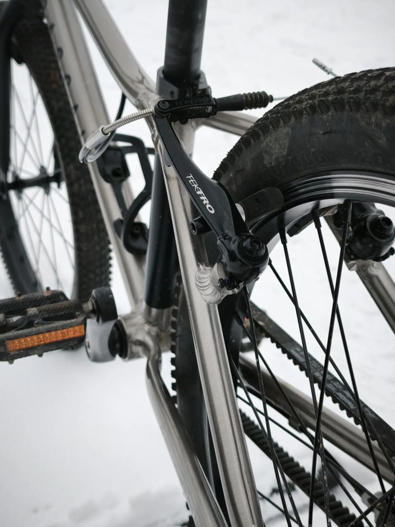 RASCAL 20 - barva Titanium