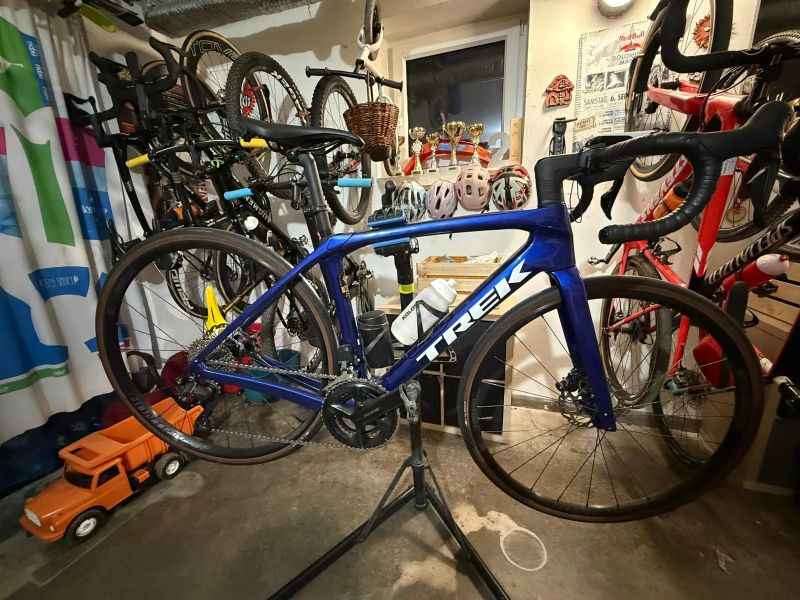 Trek DOMANE SL 6 Gen 4 105 Di2, vel 52