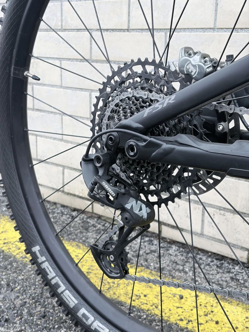 Specialized Turbo Levo 29" vel. L, roku 2021, černá