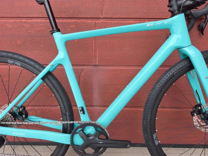 Karbonový gravel BXT , rival AXS, 54