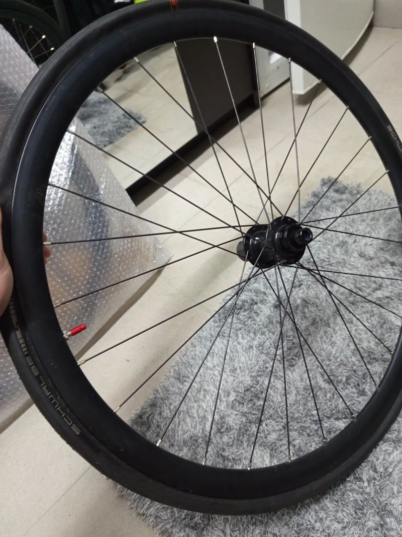 Zapletená kola+pláště 