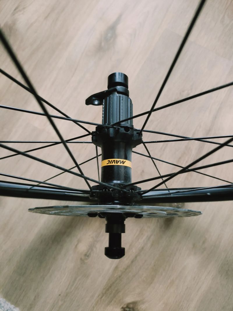 Zapletené kolo Mavic Crossmax 29