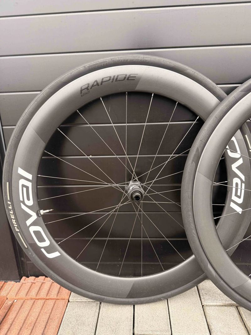 Karbonová zapletená kola Roval Rapide CL II - 1590g!