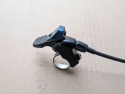 páčka zamykání vidlice Suntour