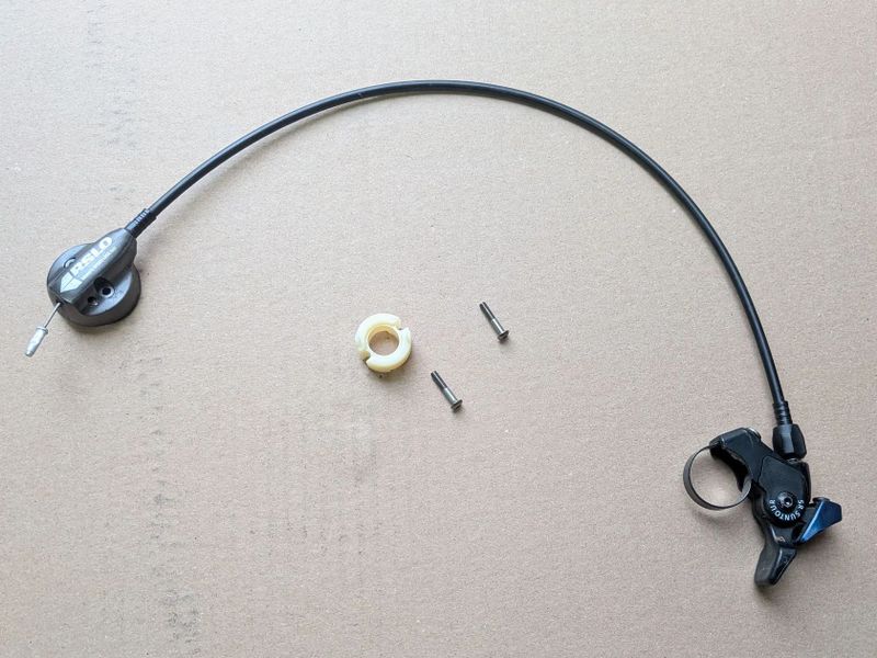 páčka zamykání vidlice Suntour