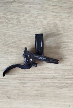 Prodám Novou Brzdovou Páku Shimano XT-8100 (práva)