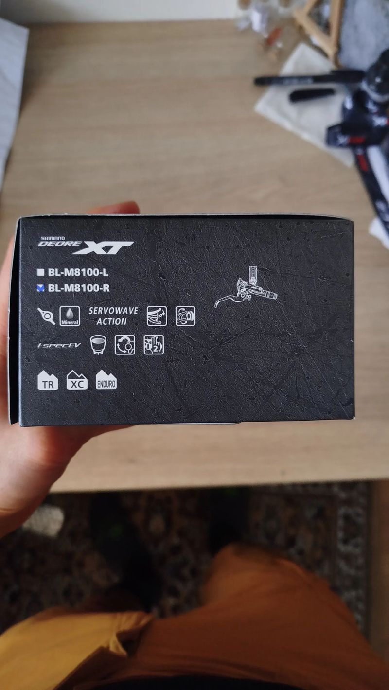 Prodám Novou Brzdovou Páku Shimano XT-8100 (práva)