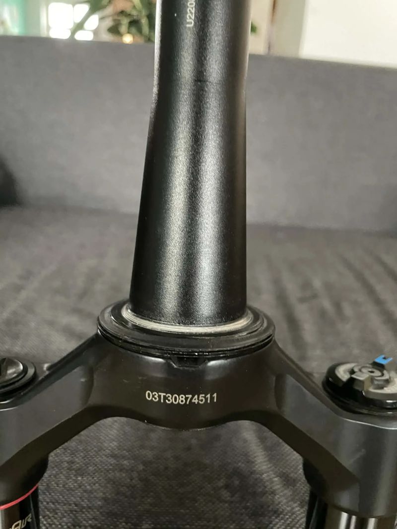 Zánovní vidlice 29" Rock Shox Lyrik Select RC, Boost, 150 mm, sloupek 19 cm