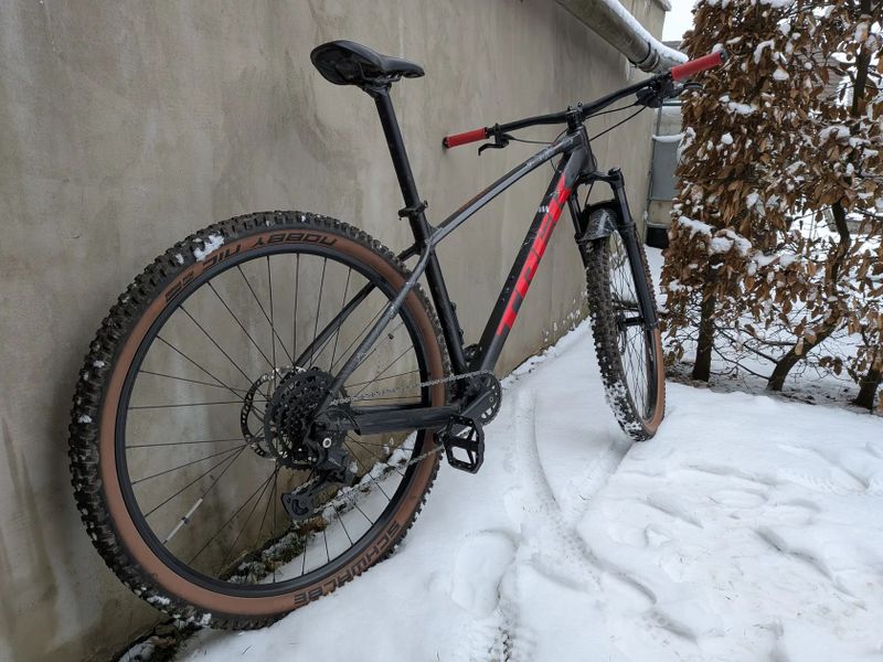 UPGRADOVANÝ Trek Marlin 5 gen 3 2024