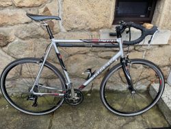 Trek 1200 SL řazení Shimano Tiagra/Sora 3x9, velikost 58