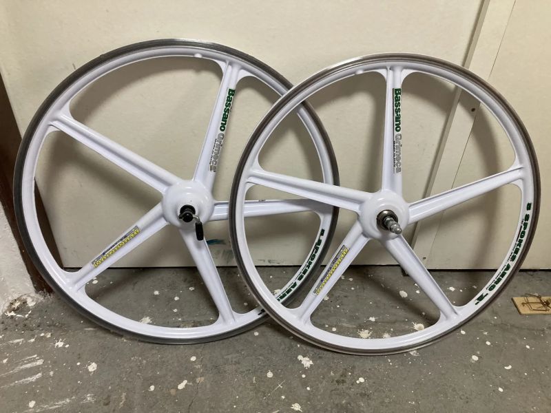 Loukoťová kola BASSANO GRIMECA 26"